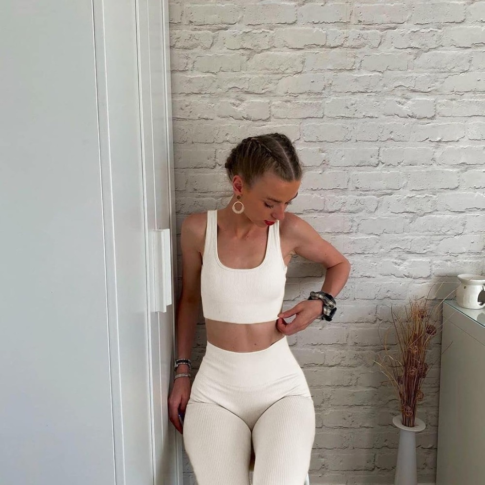 Ivory Ribbed Legging Set - Picture 9 of 10